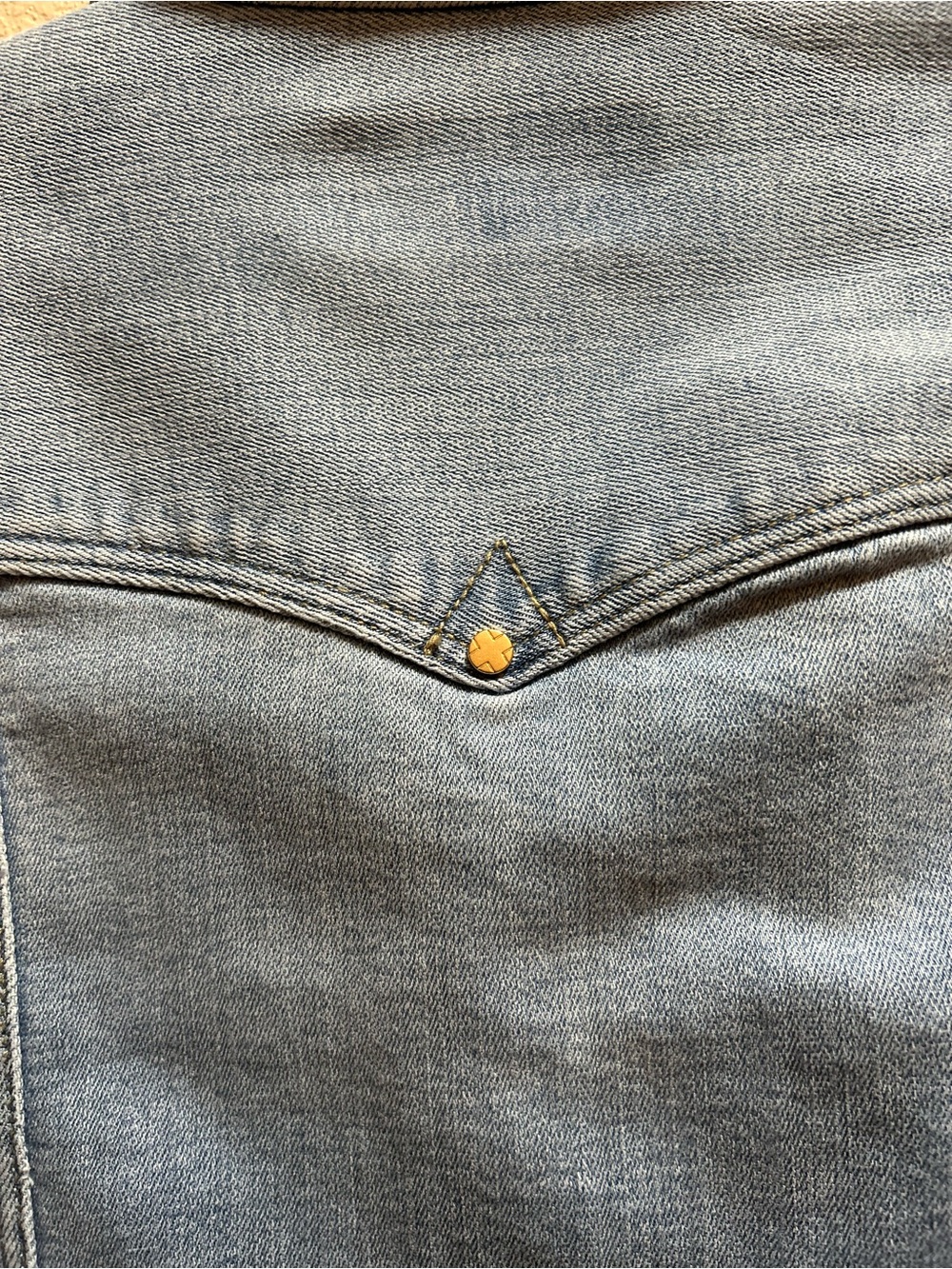 Liverpool Los Angeles Trucker Jacket Light Blue Denim with Fray Hem - Picture 12 of 12